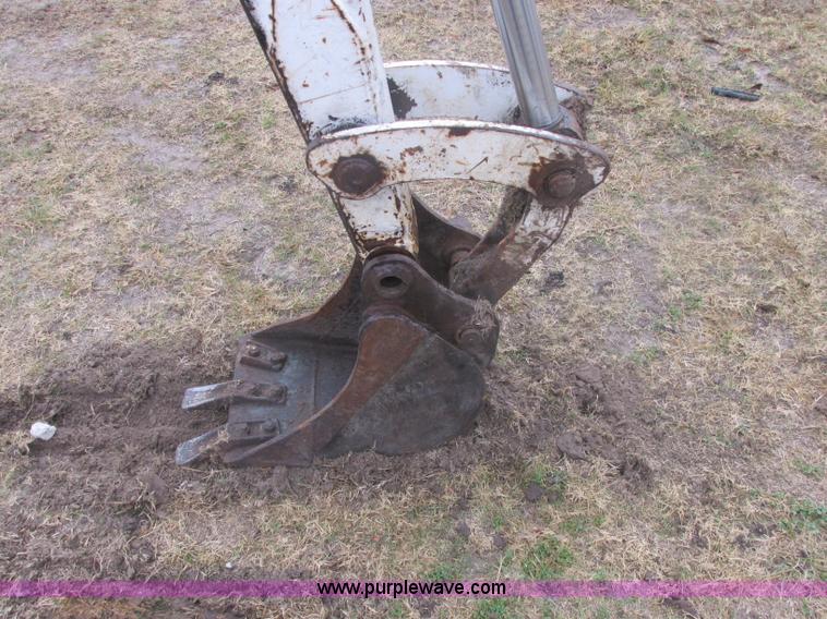 image for item J2345 1999 Bobcat 334 compact excavator