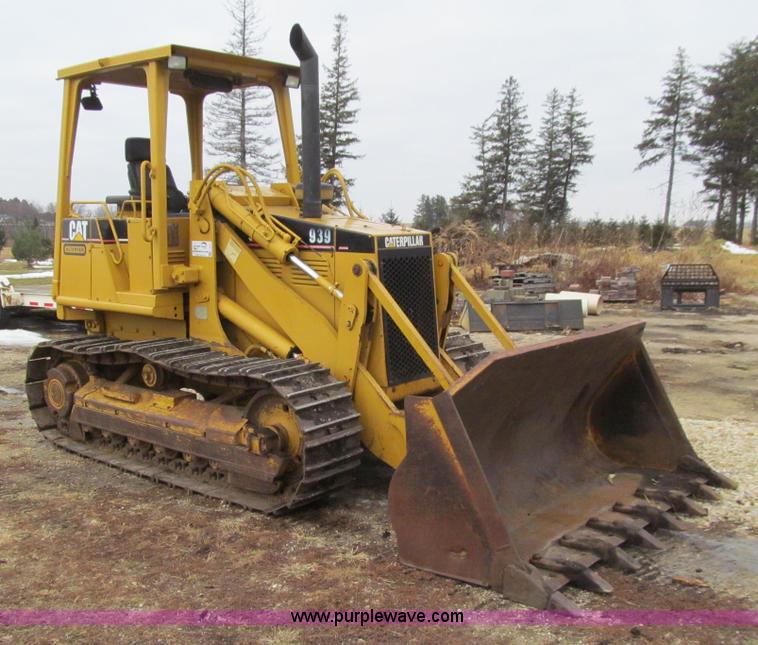 image for item J3341 1997 Caterpillar 939 track loader