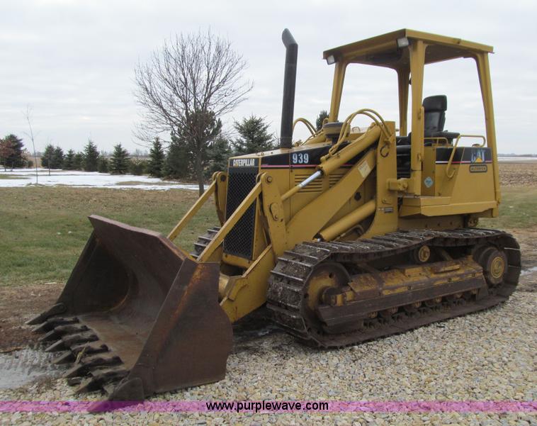 image for item J3341 1997 Caterpillar 939 track loader