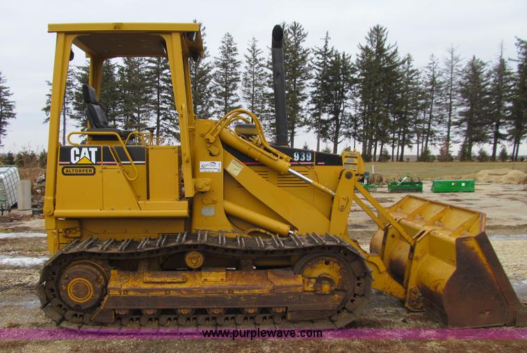 image for item J3341 1997 Caterpillar 939 track loader