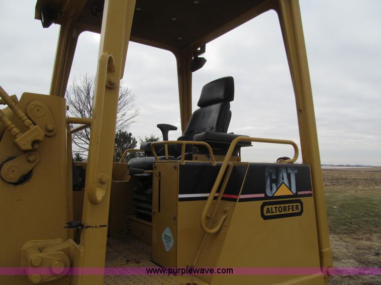 image for item J3341 1997 Caterpillar 939 track loader