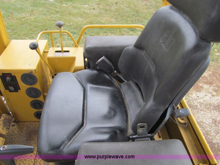 image for item J3341 1997 Caterpillar 939 track loader