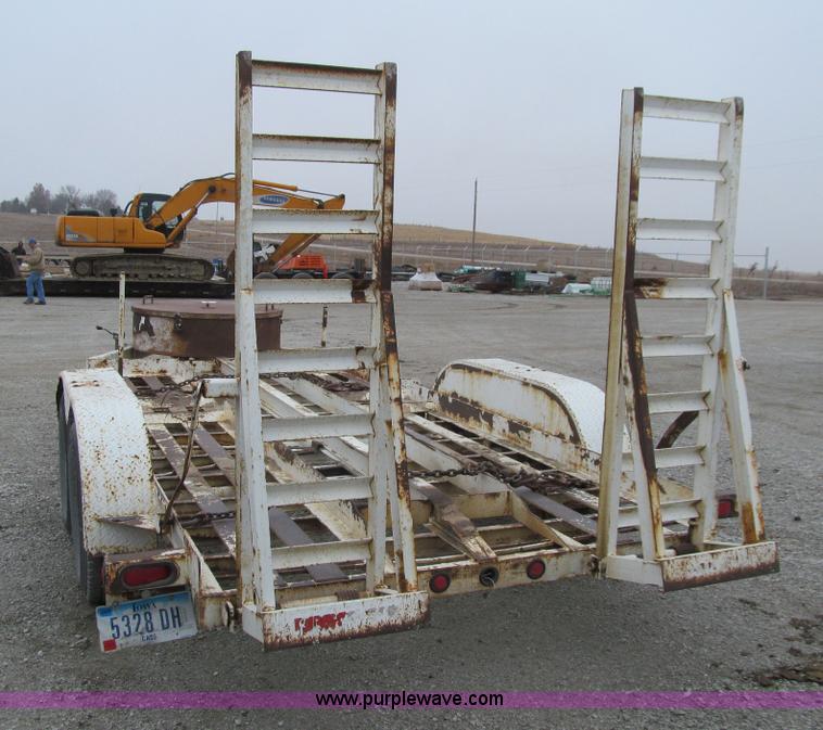 image for item J3342 2001 D&K equipment trailer