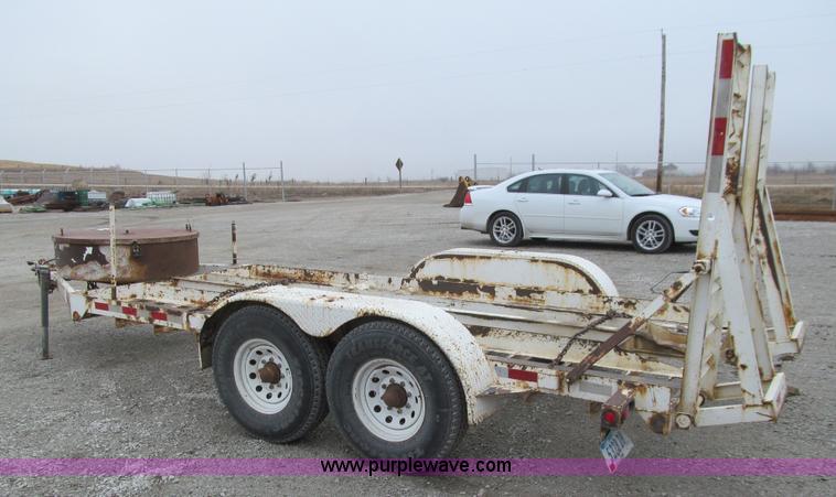 image for item J3342 2001 D&K equipment trailer