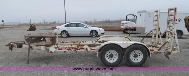 image for item J3342 2001 D&K equipment trailer