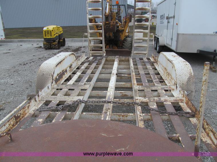image for item J3342 2001 D&K equipment trailer
