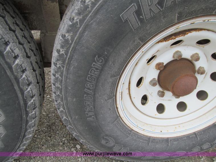 image for item J3342 2001 D&K equipment trailer