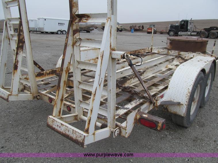 image for item J3342 2001 D&K equipment trailer