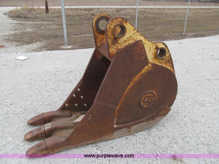 image for item J3343 CF excavator bucket
