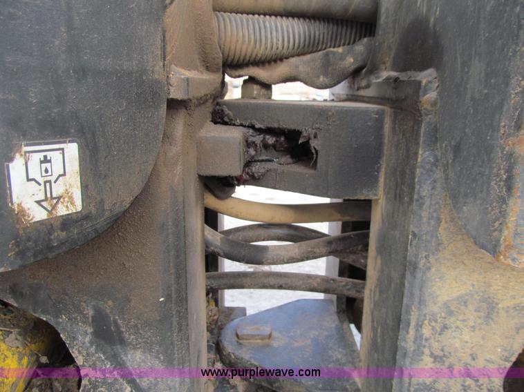 image for item J3346 2008 Wacker RT walk-behind vibratory pad foot compactor