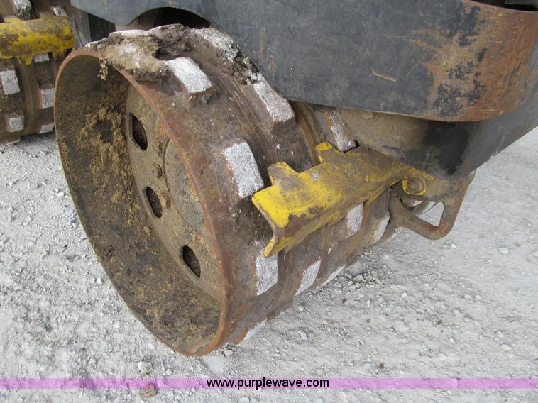 image for item J3346 2008 Wacker RT walk-behind vibratory pad foot compactor