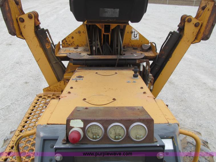 image for item J3347 1999 Case 560 trencher