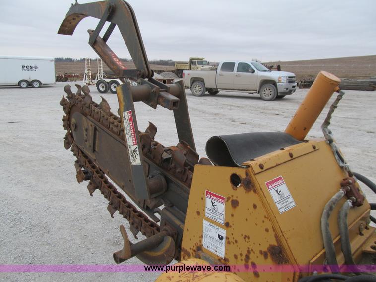 image for item J3347 1999 Case 560 trencher