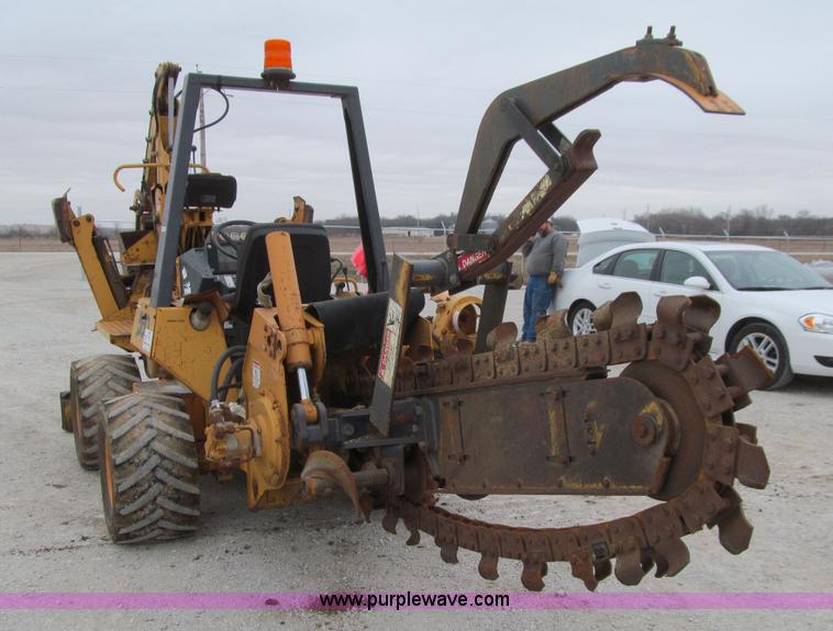 image for item J3347 1999 Case 560 trencher