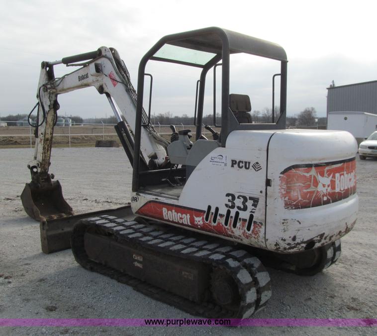 image for item J3349 2003 Bobcat 337D compact excavator