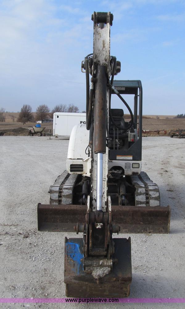 image for item J3349 2003 Bobcat 337D compact excavator