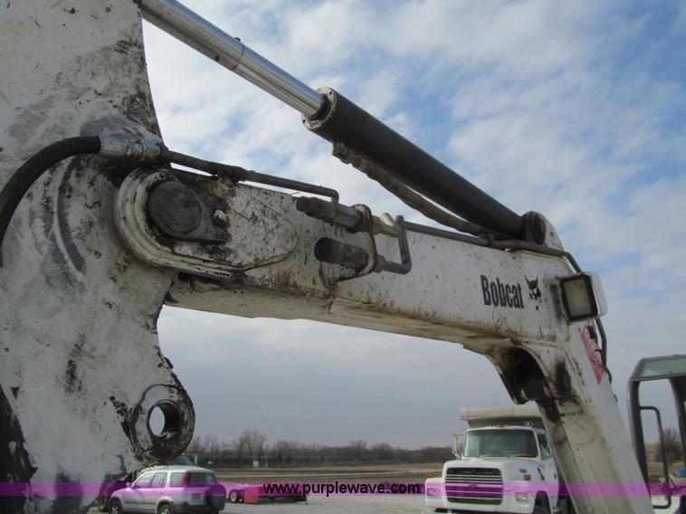 image for item J3349 2003 Bobcat 337D compact excavator