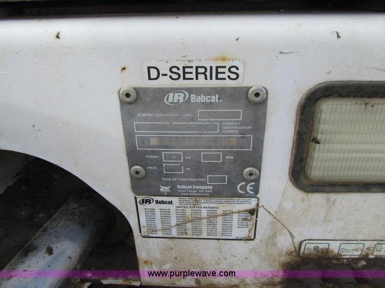 image for item J3349 2003 Bobcat 337D compact excavator