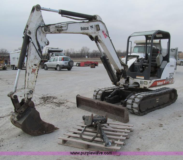image for item J3349 2003 Bobcat 337D compact excavator