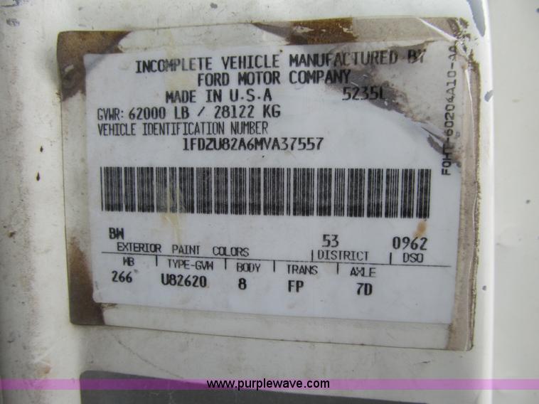 image for item J3350 1991 Ford LT8000 dump truck