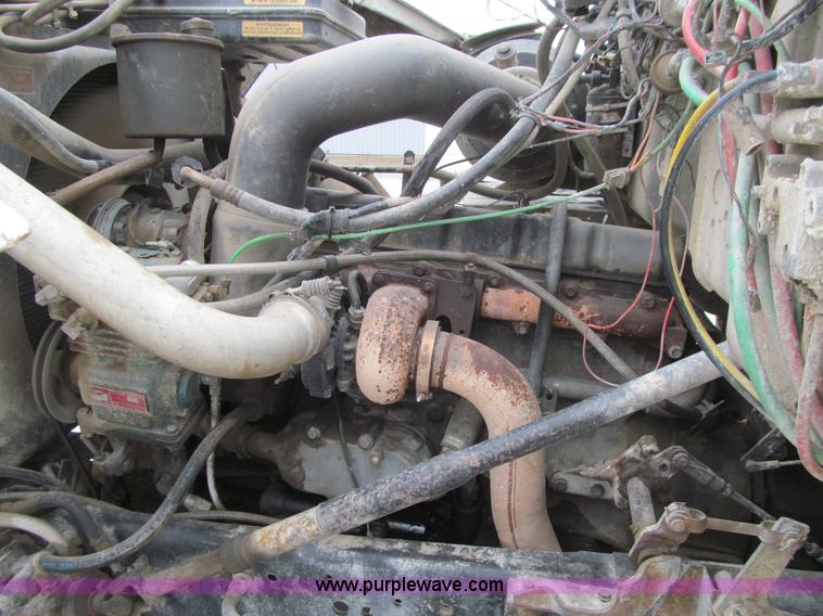 image for item J3350 1991 Ford LT8000 dump truck