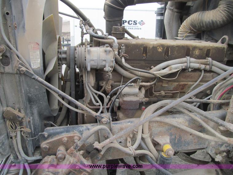 image for item J3351 1986 Freightliner FLC-64T semi truck