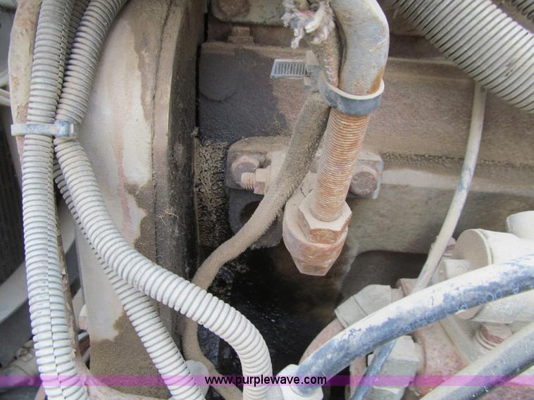 image for item J3351 1986 Freightliner FLC-64T semi truck