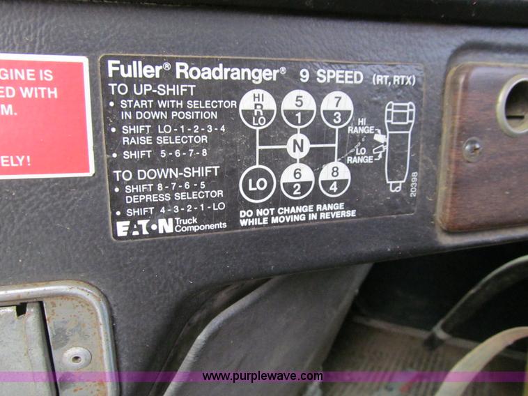 image for item J3351 1986 Freightliner FLC-64T semi truck