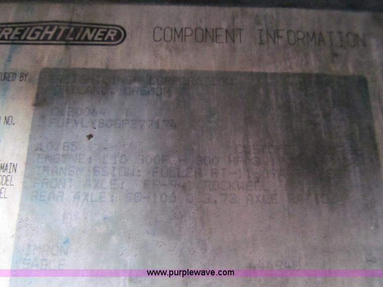 image for item J3351 1986 Freightliner FLC-64T semi truck