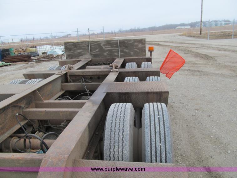 image for item J3352 1996 Dynaweld lowboy trailer