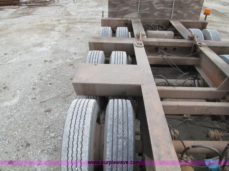 image for item J3352 1996 Dynaweld lowboy trailer