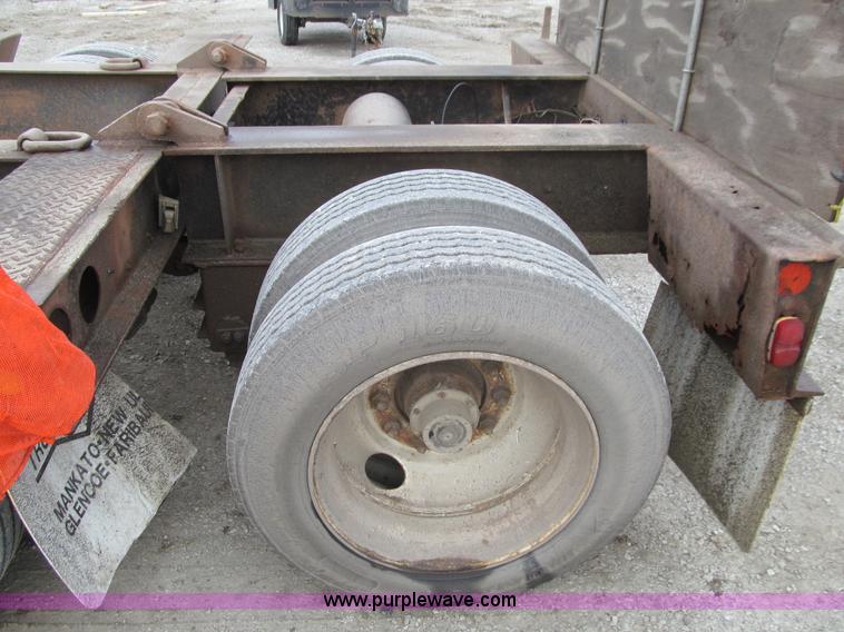 image for item J3352 1996 Dynaweld lowboy trailer