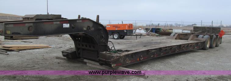 image for item J3352 1996 Dynaweld lowboy trailer
