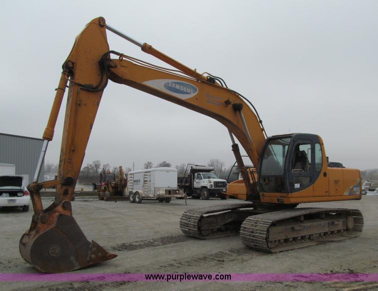 image for item J3353 1997 Samsung SE210LC-3 excavator