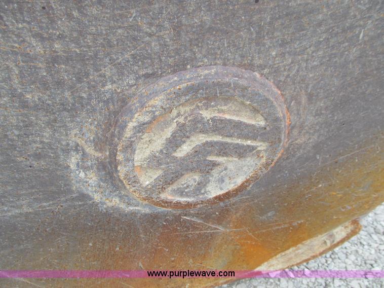 image for item J3353 1997 Samsung SE210LC-3 excavator