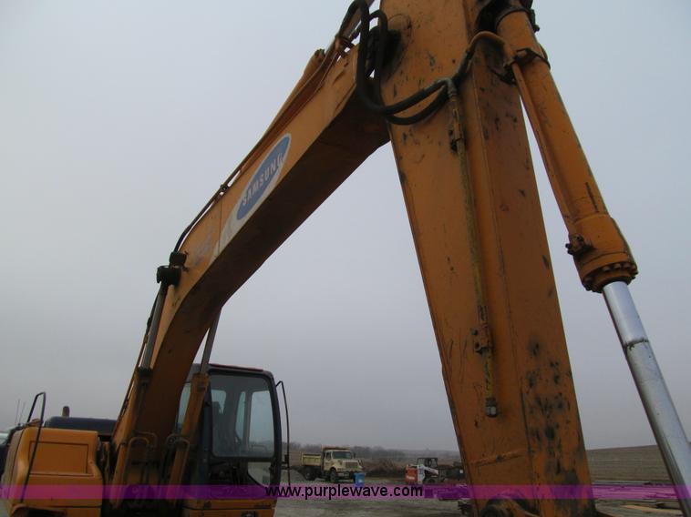 image for item J3353 1997 Samsung SE210LC-3 excavator