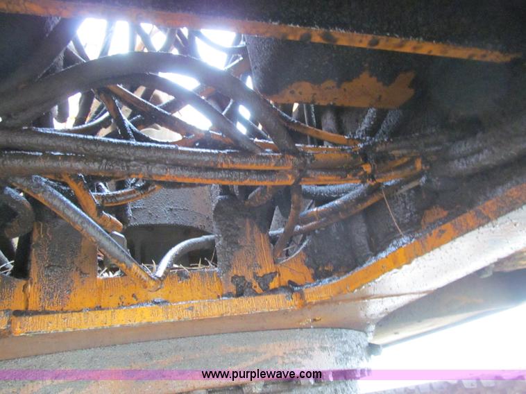 image for item J3353 1997 Samsung SE210LC-3 excavator