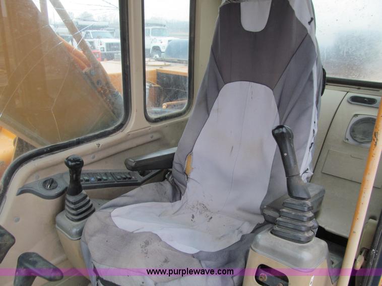 image for item J3353 1997 Samsung SE210LC-3 excavator