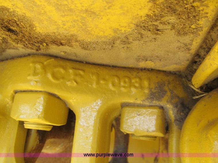 image for item J3354 2006 John Deere 750J LT dozer