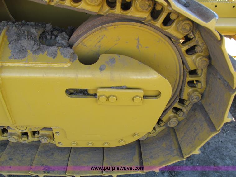 image for item J3354 2006 John Deere 750J LT dozer