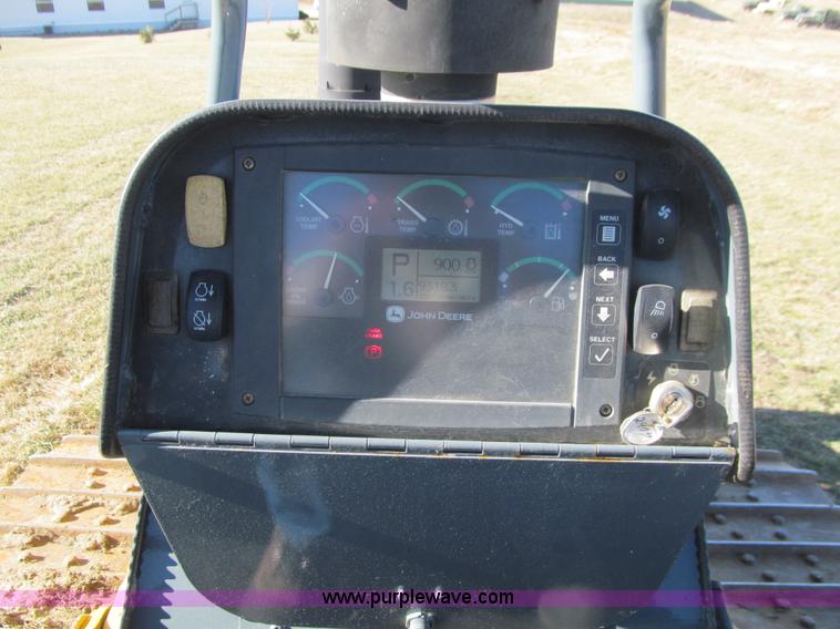 image for item J3354 2006 John Deere 750J LT dozer
