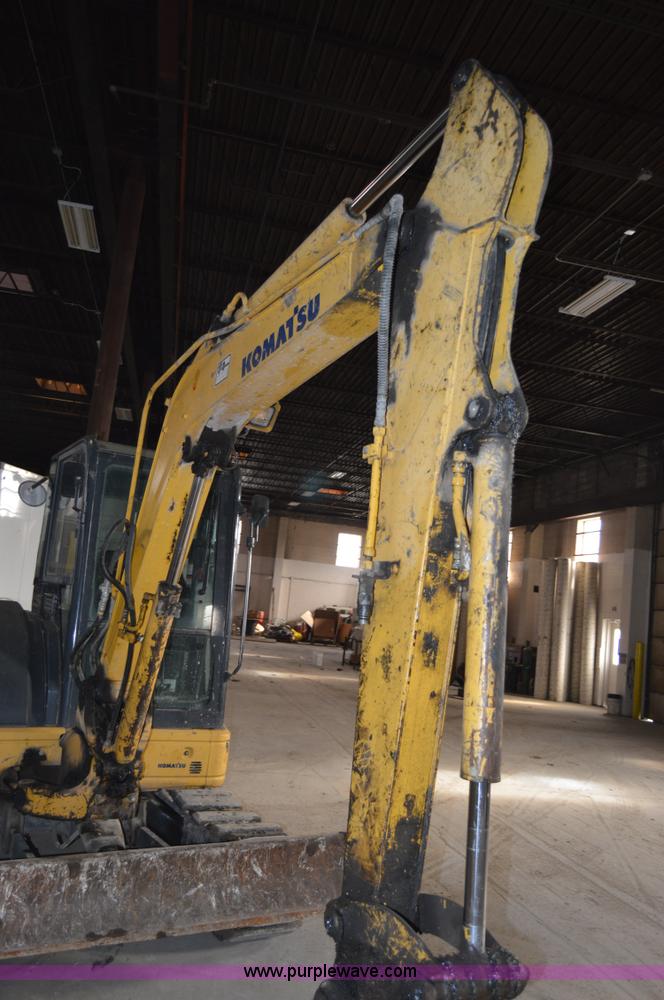 image for item Z9002 2008 Komatsu PC40MR compact excavator