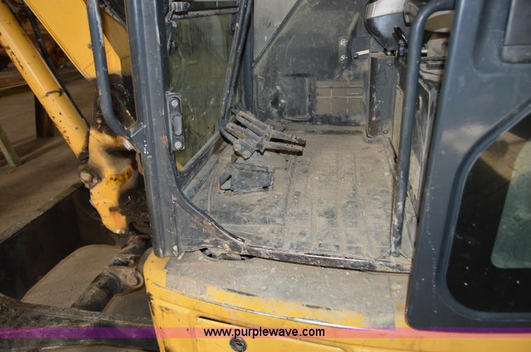 image for item Z9002 2008 Komatsu PC40MR compact excavator