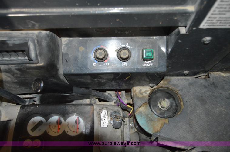 image for item Z9002 2008 Komatsu PC40MR compact excavator