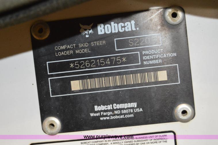 image for item Z9027 2005 Bobcat S220 skid steer