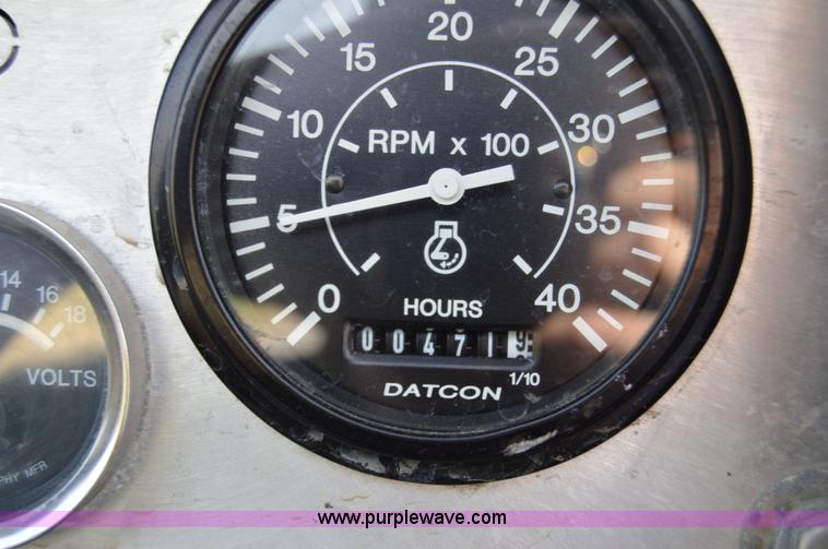 image for item Z9045 2000 Sterling L7501 vacuum truck