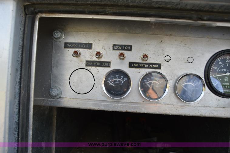 image for item Z9045 2000 Sterling L7501 vacuum truck