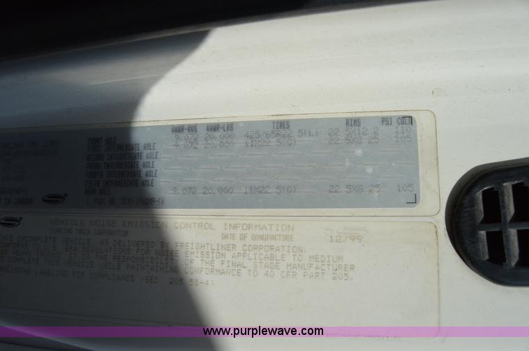 image for item Z9045 2000 Sterling L7501 vacuum truck