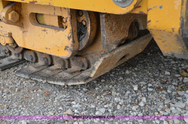 image for item Z9078 2004 Mauldin 1750C paving machine