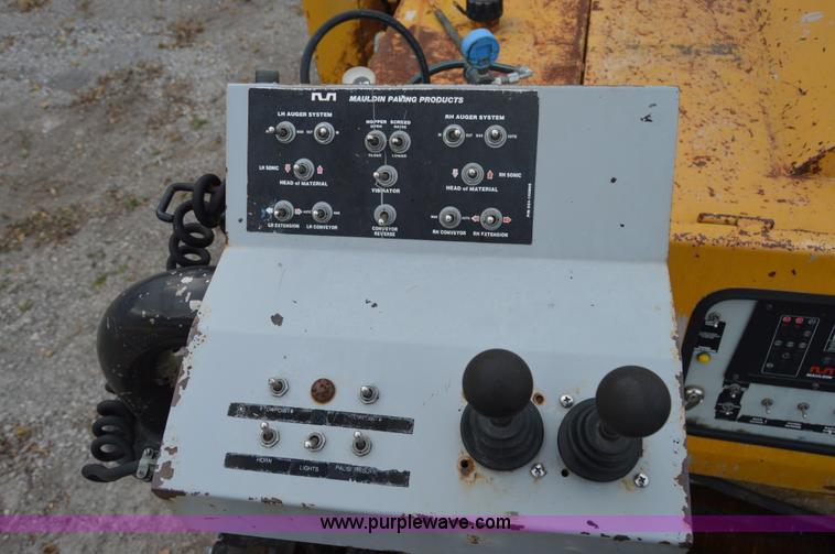 image for item Z9078 2004 Mauldin 1750C paving machine